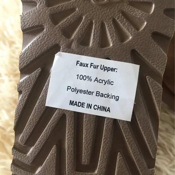 UGG Mini Bailey Fluff Buckle Boots - Picture 7 of 9